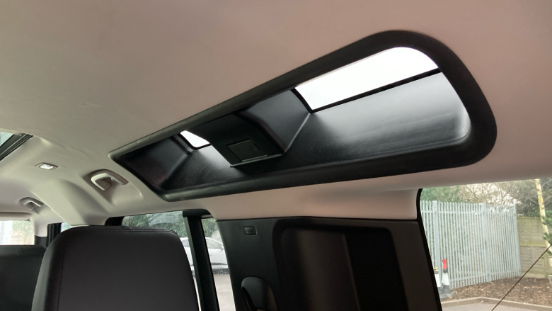 Land Rover Defender 3.0 D250 XS Edition 110 5dr Auto Diesel Estate